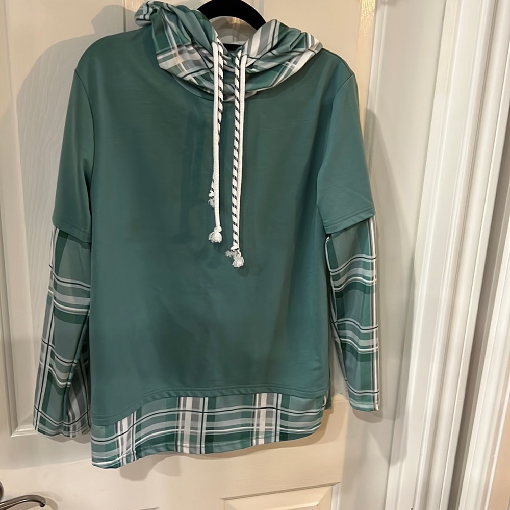 Long Sleeve Loose Neck with Hoodie